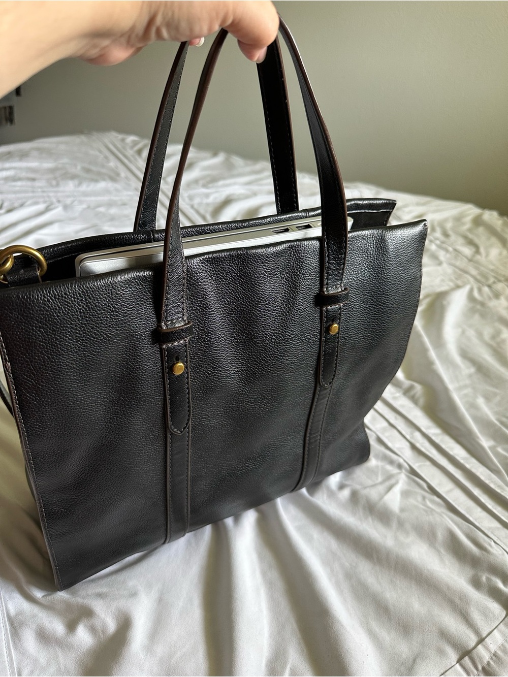 Fossil Black Leather Tote with Gold Hardware Work Tote EUC - Picture 6 of 12